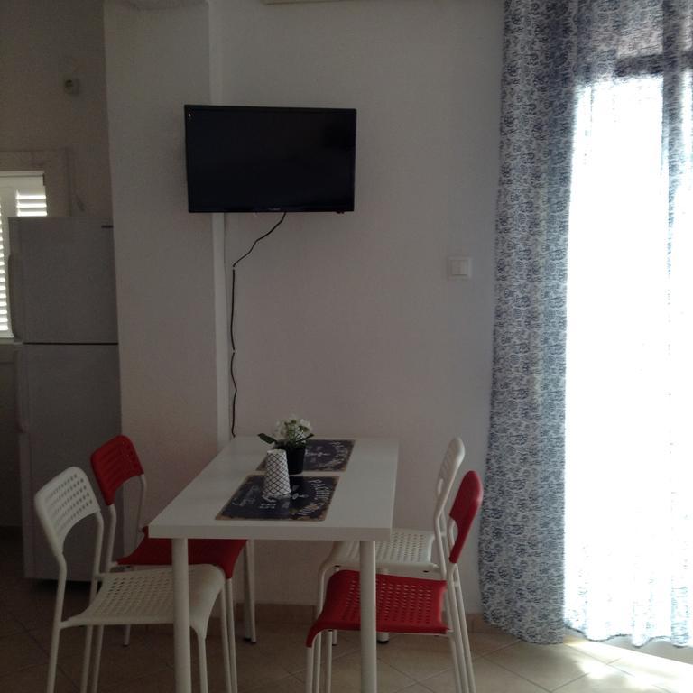 Akrogiali Apartments Paralia Skotinas Exterior foto